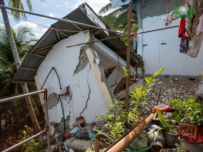 Even structures made of concrete, galvanized iron, and steel are no match for the powerful earthquake.