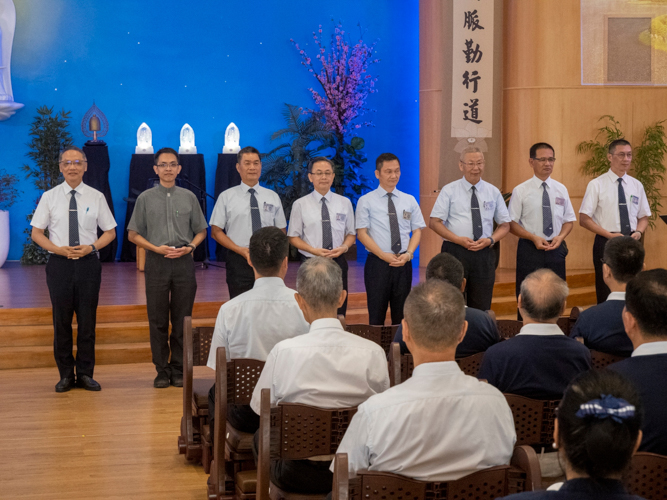 Among those who accompanied Tzu Chi Taiwan CEO Po-wen Yen in his trip to the Philippines were Sean Tan, special assistant to the CEO (second from left) and Tzu Chi commissioners from Kaohsiung (third to eighth from left). 