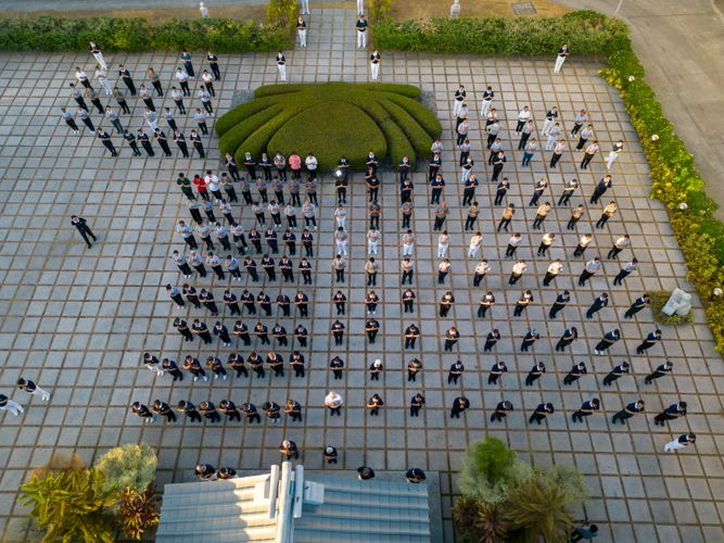 An arial shot of the final formation of 3 steps and 1 bow outside the Jing Si Abode. 【Photo by Harold Alzaga】