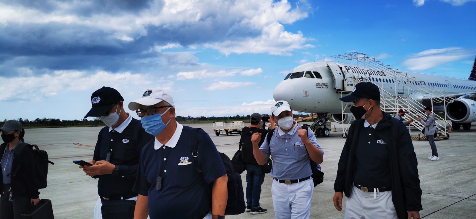 A team of Tzu Chi volunteers was in Bohol from December 20 to 23 to survey damages and offer initial support to typhoon victims. 【Photo by Johnny Kwok】