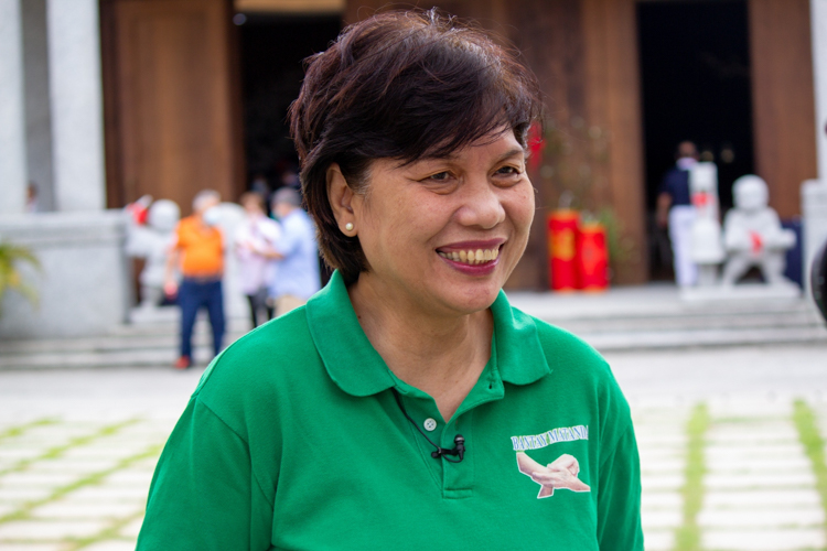 Through her NGO Bantay Matanda, Inc., founder and president Adelwisa Joaquin was able to find jobs for nine of Tzu Chi’s caregiver course graduates. “I hope to continue doing what I can to serve your community, and that the partnership would be a long-lasting one,” she says. 【Photo by Marella Saldonido】
