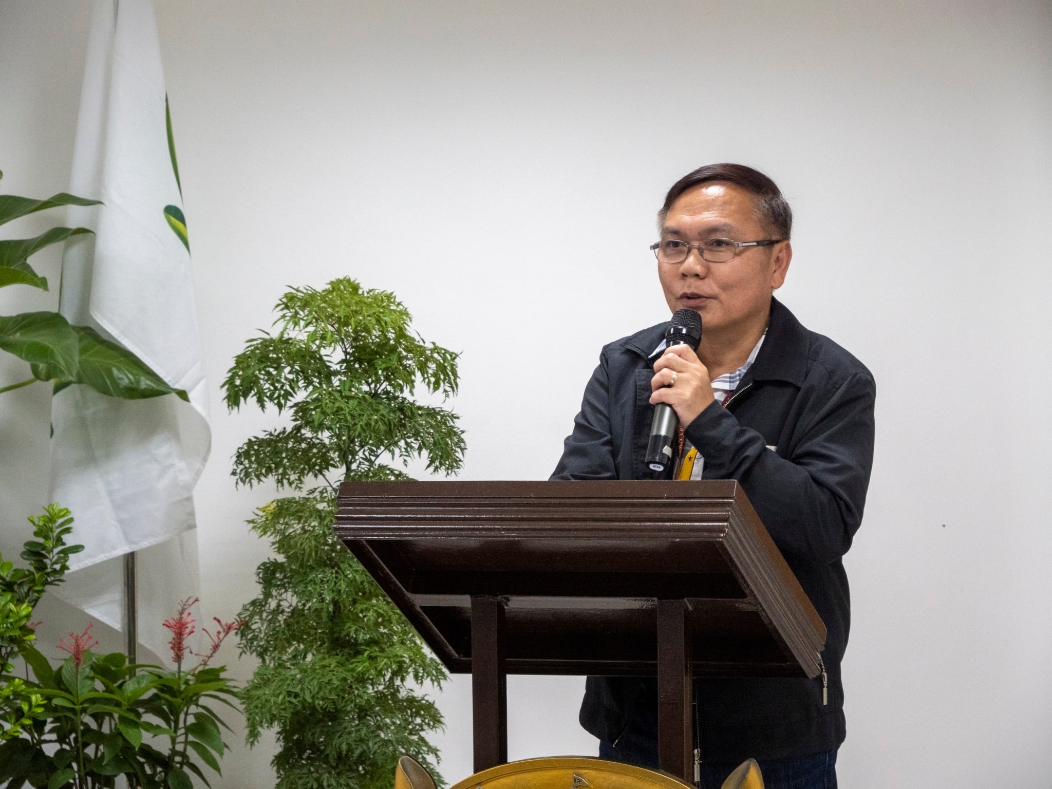 “I think we have more to gain in terms of knowledge and enlightenment about ourselves and the world,” says PUP Vice President for Academic Affairs Dr. Emmanuel De Guzman. “Working with you is a big opportunity for the development of the PUP community.” 【Photo by Harold Alzaga】