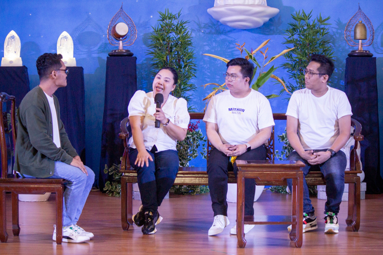 In a sharing segment moderated by scholar Johniel Tuando (first from left), Edelyn Galos (second from left) traces her journey from house helper to Tzu Chi scholar and now senior officer of the Department of Labor & Employment. Also part of the sharing are Ronnel Ojas (second from right) and Edison Lalimarmo (first from right). 