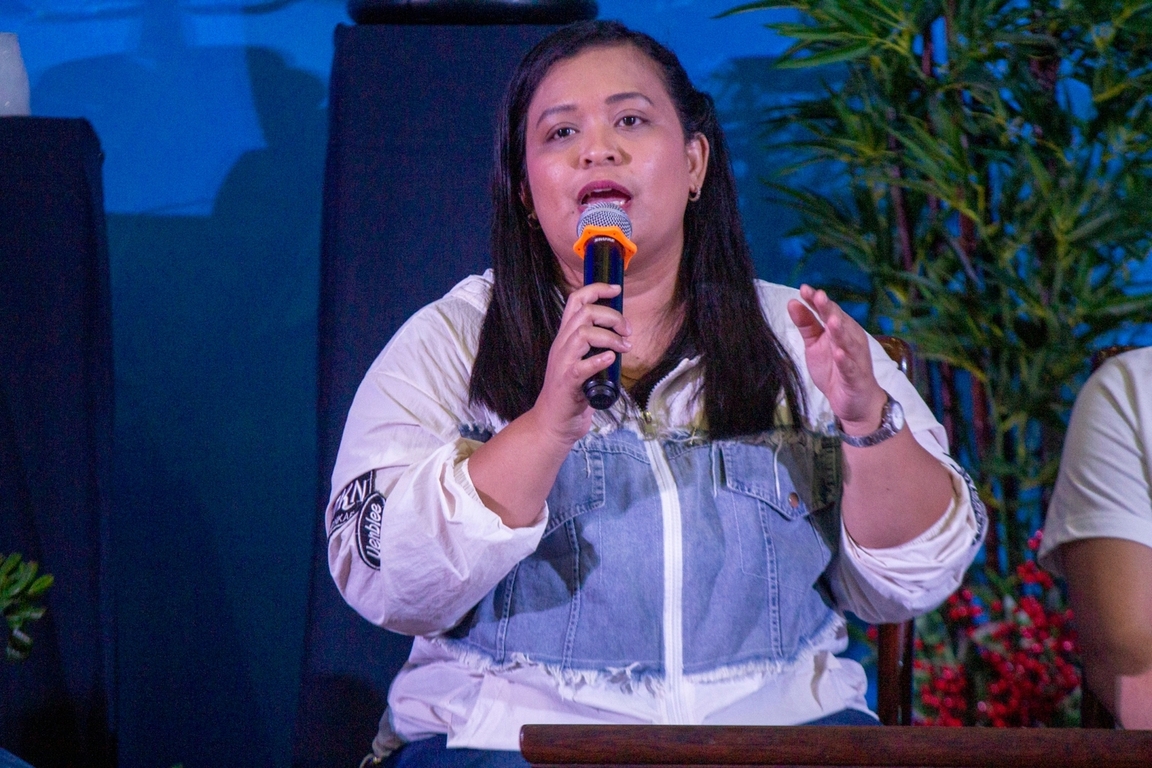 Reynilyn Jean Arandia-Torres is a proud product of Tzu Chi’s Educational Assistance Program for four years. “I want people to know that in the Philippines, there are foundations that invest in us.”      