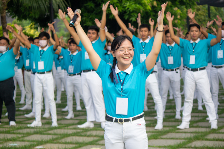 Outdoor exercise starts each day of the Scholars’ Camp. Group Leaders and scholars alike get some much-needed sun and stretching before a full day of activities.