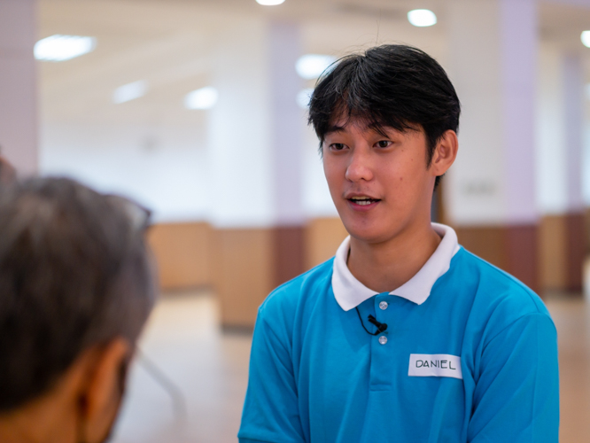 “The rice and grocery relief we received during the pandemic came as a surprise. My mother and stepfather claimed them while I was in school and they were so happy,” says Daniel Nakahata.【Photo by Daniel Lazar】