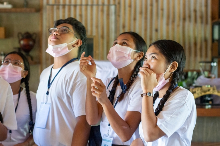 Games at the 2024 Tzu Chi Scholars’ Camp highlighted teamwork, encouraging participants to help each other to win.