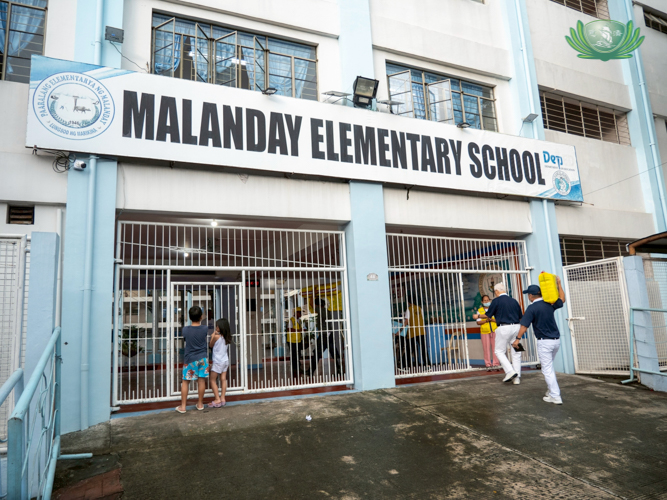 Tzu Chi volunteers visited Malanday Elementary School.