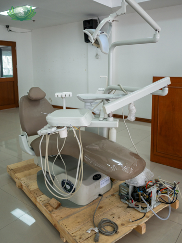 Dental chair donated by the Tzu Chi Foundation 【Photo by Daniel Lazar】