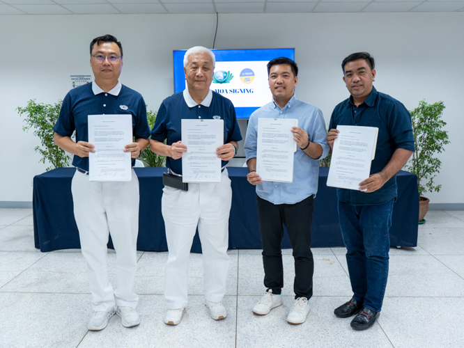 MOA signatories (from left to right): Tzu Chi Philippines Deputy CEO Wilson Hung, CEO Henry Yuñez, GetKlean Philippines CEO Marvin Perol, COO Mark Perol.