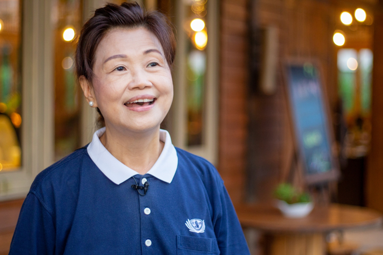 “Actually, Tzu Chi is not only doing charity. The most important thing I learned in Tzu Chi is to enhance my attitude, and that is why it is such an honor to be part of Tzu Chi,” says Molita Chua, volunteer for 26 years. 【Photo by Harold Alzaga】