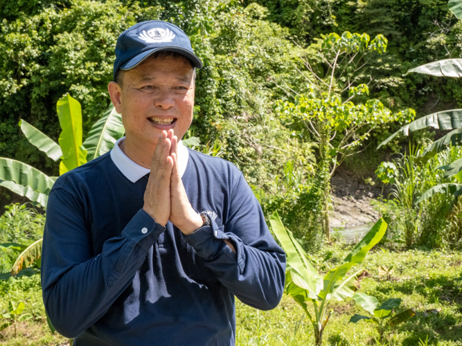 “We saw how difficult the lives of the Ata Manobo are. We thought they really need help,” says Tzu Chi Davao volunteer Nelson Chua. 【Photo by Matt Serrano】