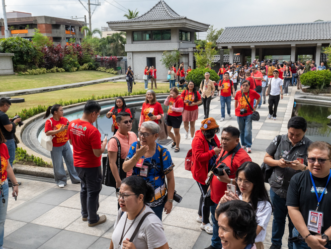 Around a hundred guests from the media, social media, and the Quezon City government visited the foundation as part of the city’s Chinese New Year celebration. 【Photo by Marella Saldonido】