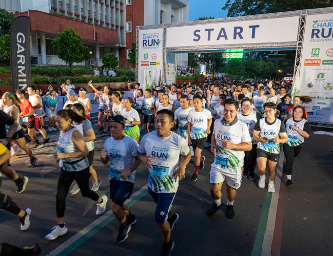 And they’re off! Tzu Chi’s first Charity Run for Education on July 21 at the University of the Philippines, Diliman, Quezon City, attracted 6,000 participants of all ages in its 1K, 3K, 5K, and 10K race categories.