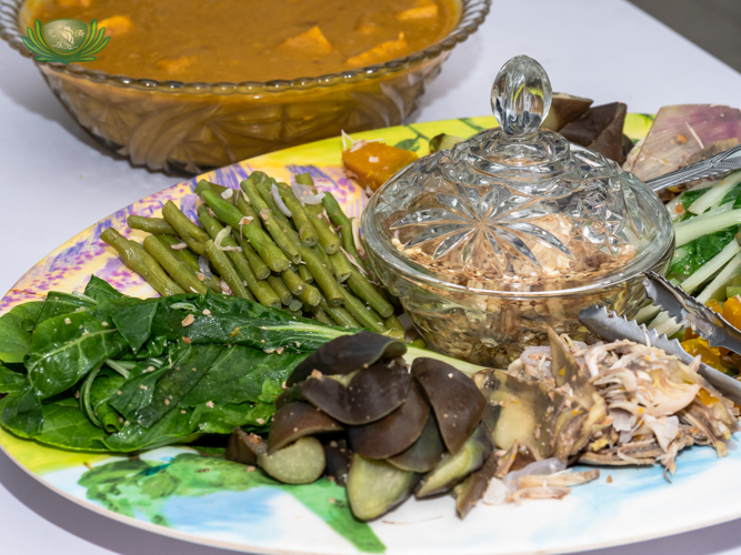 Vegetarian Kare Kare, with banana hearts, and green beans【Photo by Daniel Lazar】