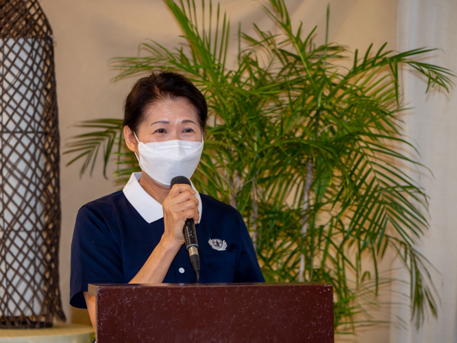 Tzu Chi Deputy CEO, Woon Ng, presenting in front of the attendees.【Photo by Daniel Lazar】