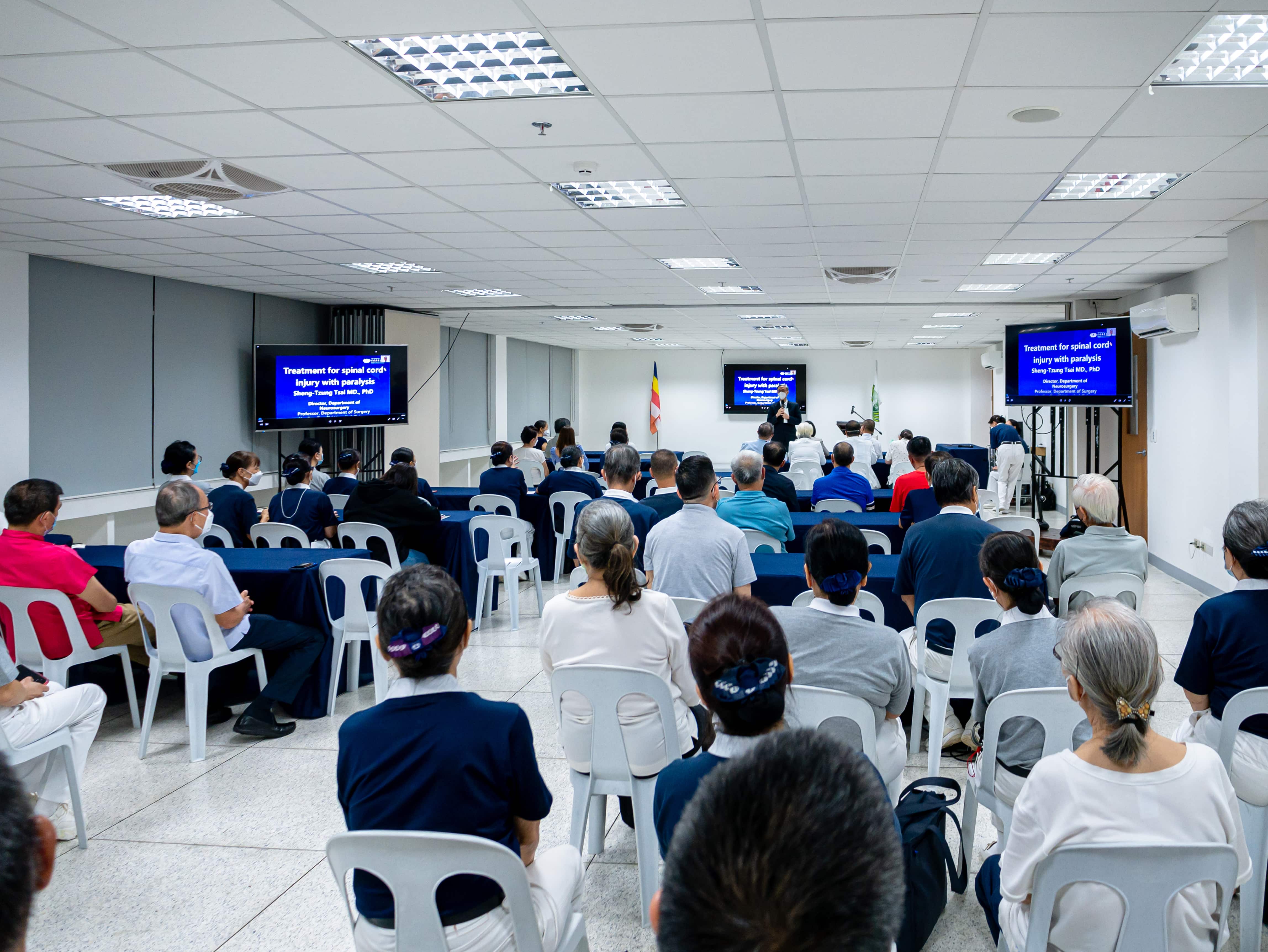 The lecture classroom in Harmony Hall during Dr. Li's talk.【Photo by Daniel Lazar】