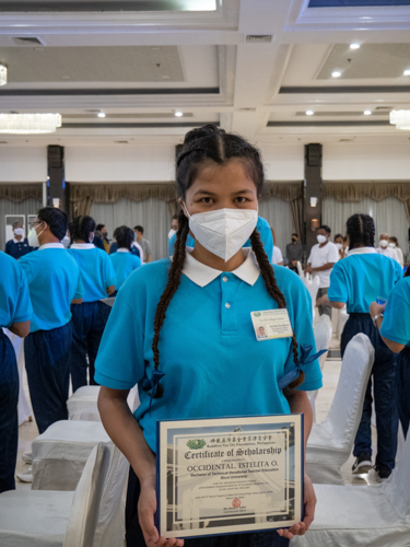 “I was jumping for joy when I got accepted. It was a dream come true,” says Tzu Chi scholar Estelita Occidental. 【Photo by Jeaneal Dando】