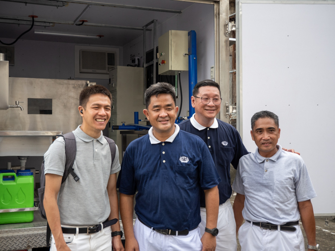 (From left to right) Tzu Chi Zamboanga volunteers Harvey Yap, Bryan Yeo, Dr. Anton Mari Lim, and Jose Waldemar Rico. 【Photo by Harold Alzaga】