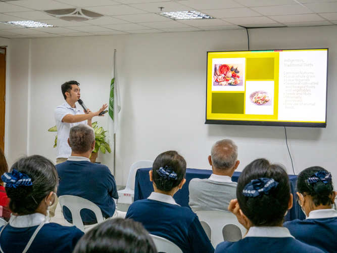 Clinical Dietician-Nutritionist and HSI Plant-based Nutritionist Jake Brandon Andal talks about the health benefits of adapting plant-based diet. 【Photo by Jeaneal Dando】